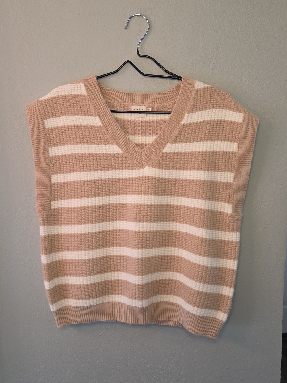Dreamers by Debut Striped Sweater Vest M/L Beige White V Neck Knit